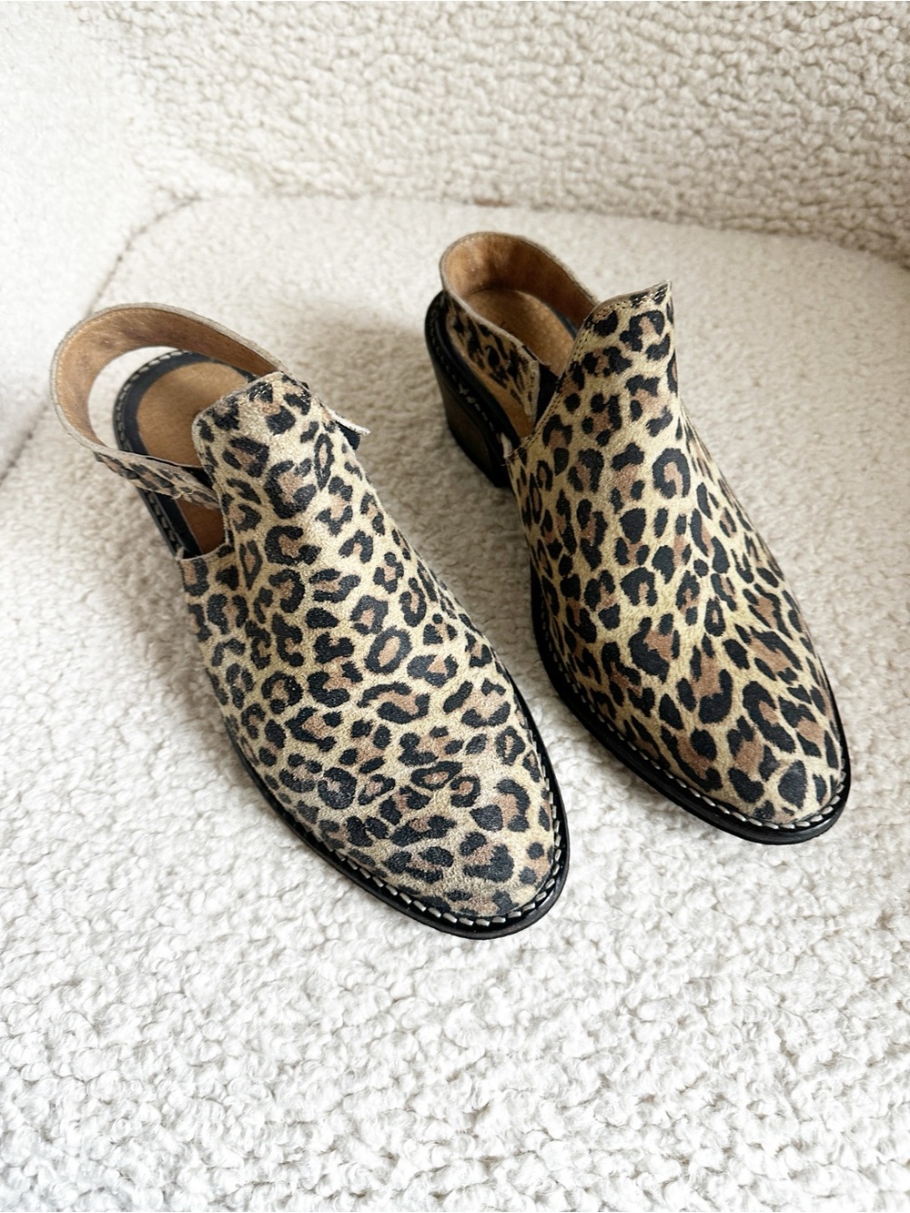 Very Volatile Adamo Leopard Print Slingback Mule Boot Size 8